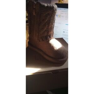 Liv Boots winter boots for toddler girl  pair of Brown  S-Size‎ 6-7 New With box